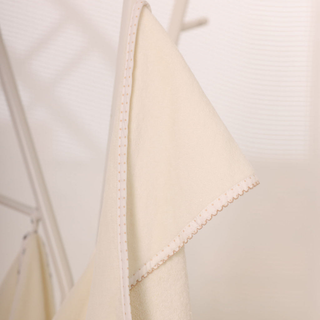 Hooded Towel with Dot Binding and Picot Stitch