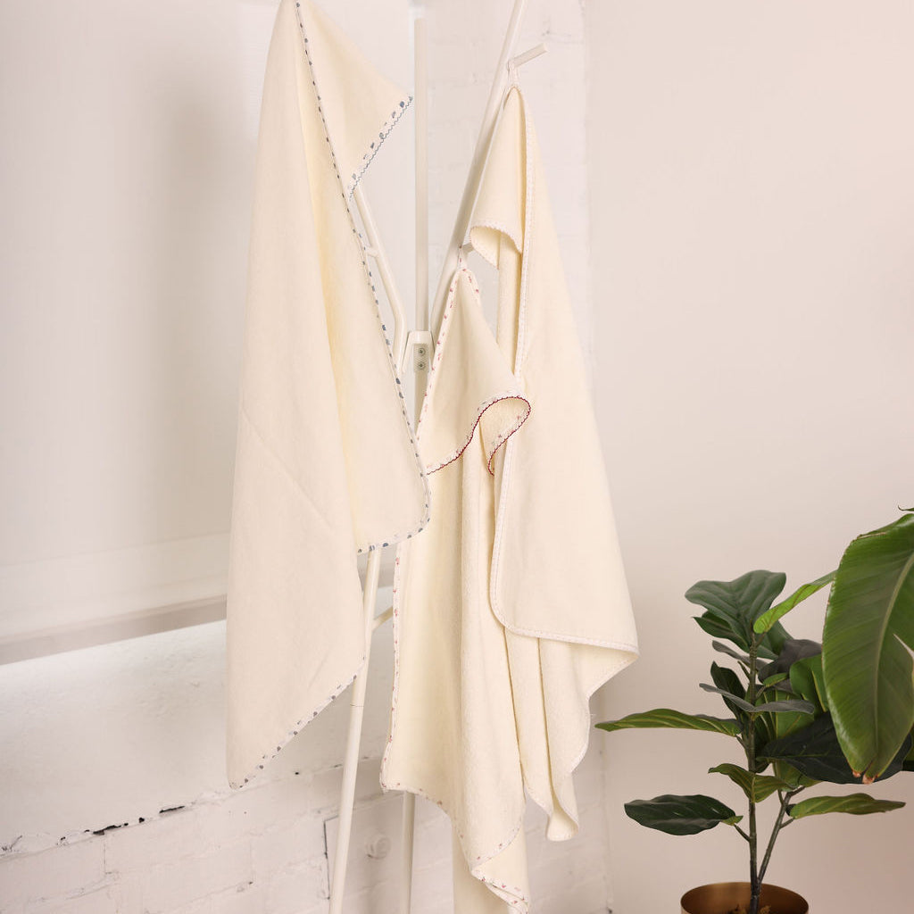 Hooded Towel with Dot Binding and Picot Stitch