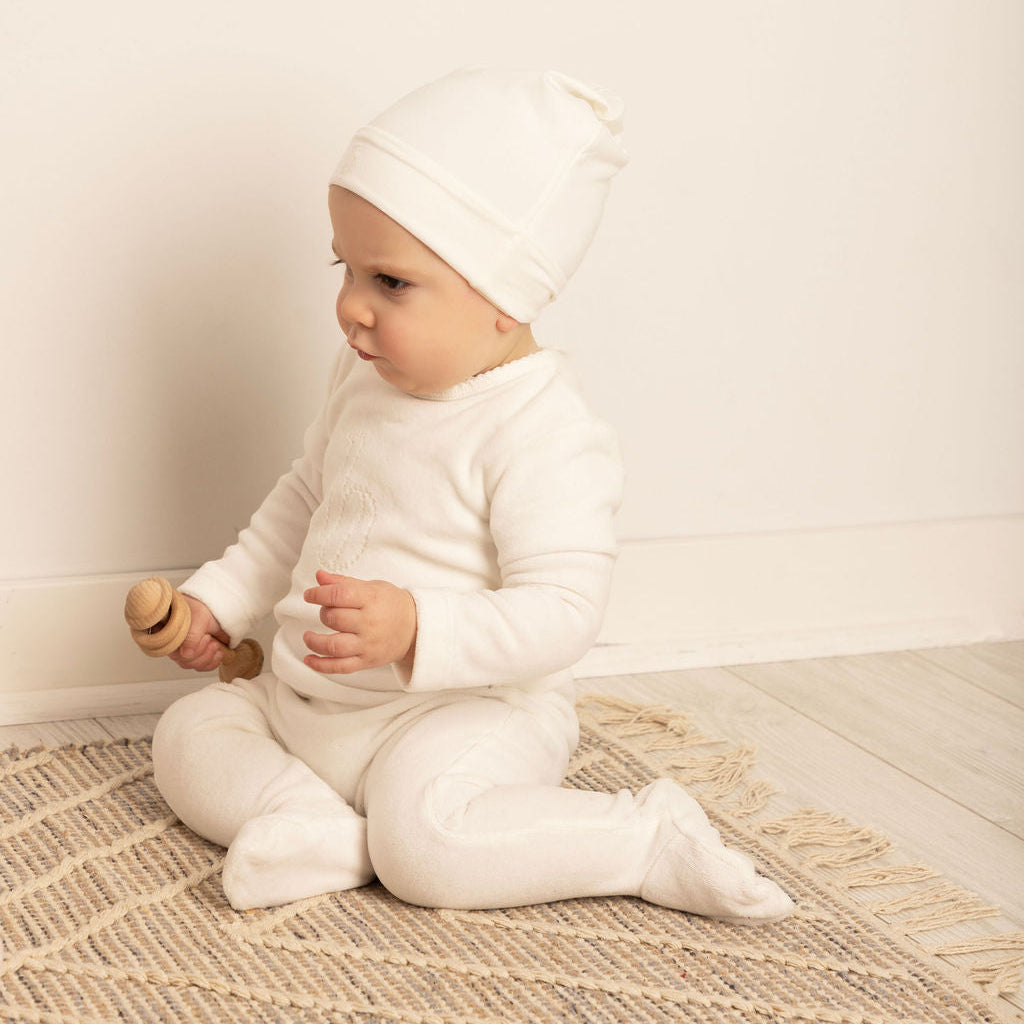 Puffed B Footie with Hat and Blanket White