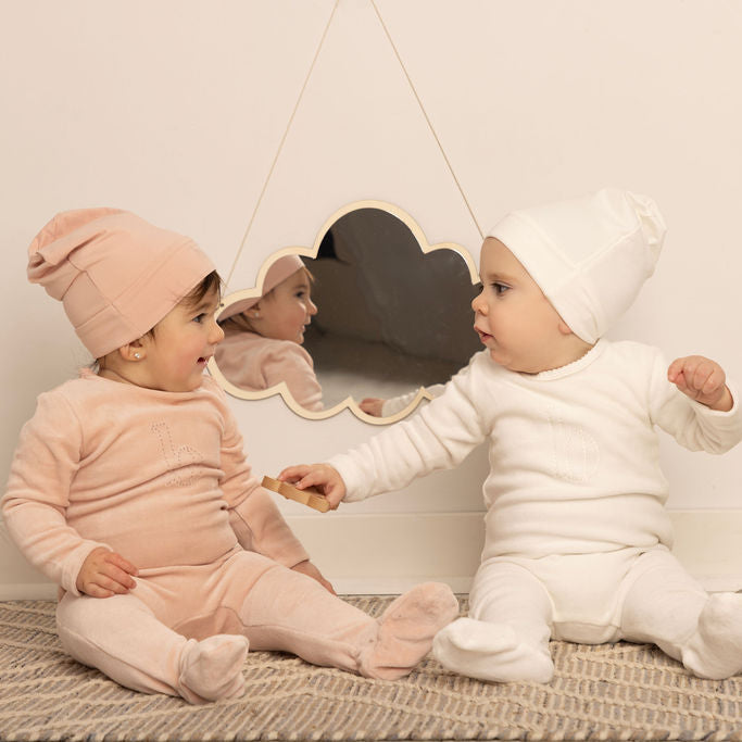 Puffed B Footie with Hat and Blanket White